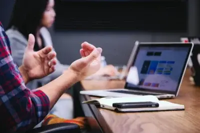 Cu cât utilizăm mai mult internetul, cu atât depindem mai mult de acesta in viata noastra