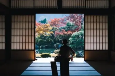Aceste 8 locuri frumoase sunt doar câteva dintre numeroasele atracții din Tokyo. Indiferent de ce fel de călător ești, Tokyo are ceva de care se poate bucura toată lumea. Fie că sunteți în căutarea unei excursii de o zi sau a unui refugiu de weekend, Tokyo are ceva pentru dumneavoastră.