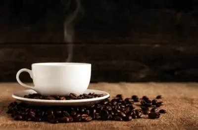 Adăugarea cafelei la rutina de dimineață vă poate ajuta să economisiți calorii.