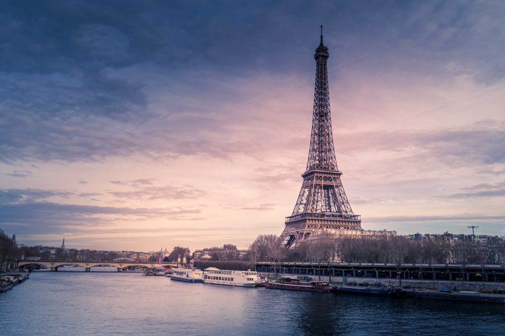 De ce Paris este una dintre cele mai populare destinații de city break din Europa?