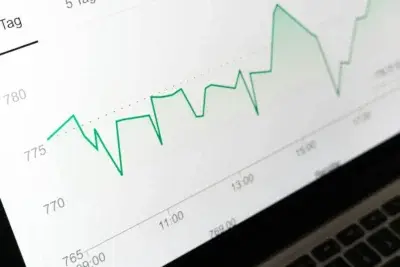 Implicatiile revolutionare ale blockchain-ului asupra industriei financiare traditionale