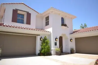 pexels luis yanez 206172 scaled 400